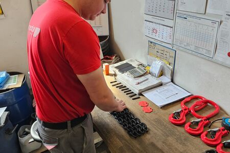 Zpracování manipulační techniky na míru | Produkty manipulačních a vázacích prostředků